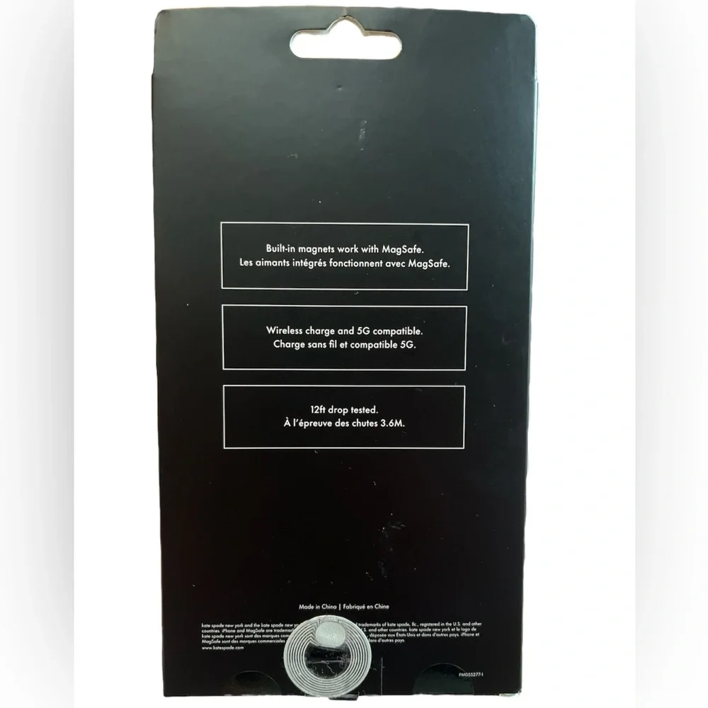 KATE SPADE PROTECTIVE PHONE CASE iPhone 16 Pro Max. Black, white, gray flowers